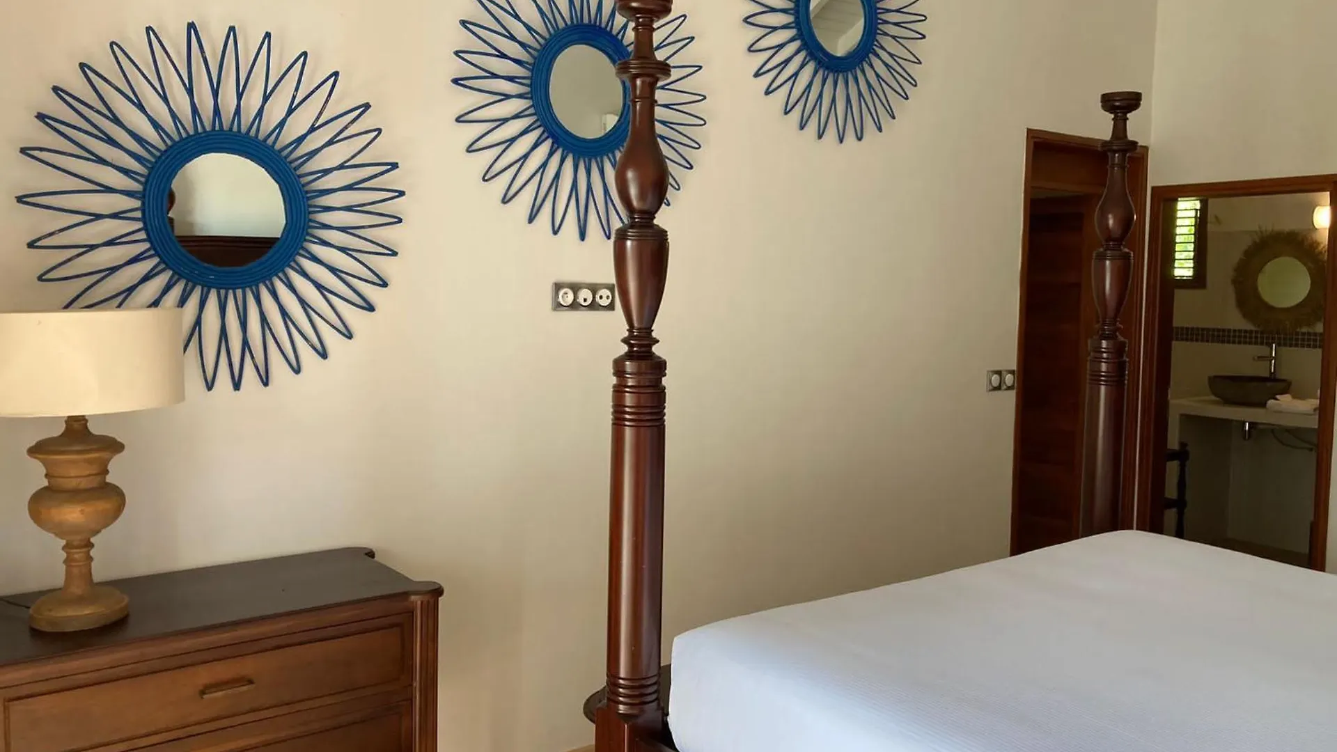 Habitation Saint Charles - Hotel De Charme & Spa Petit-Bourg 4*,  Guadeloupe